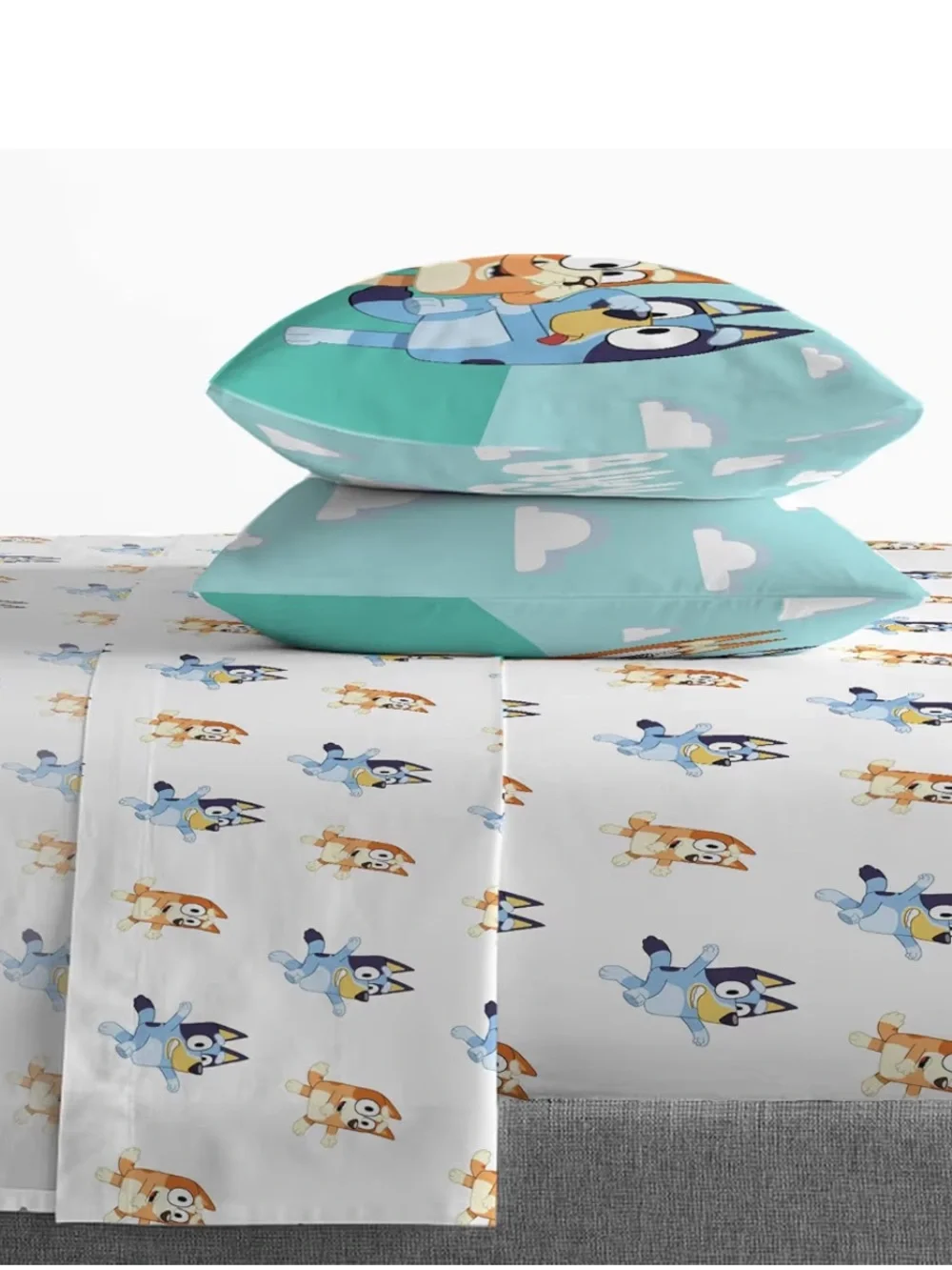 Bluey 4-Piece Toddler Bed Sheet Set in Blue